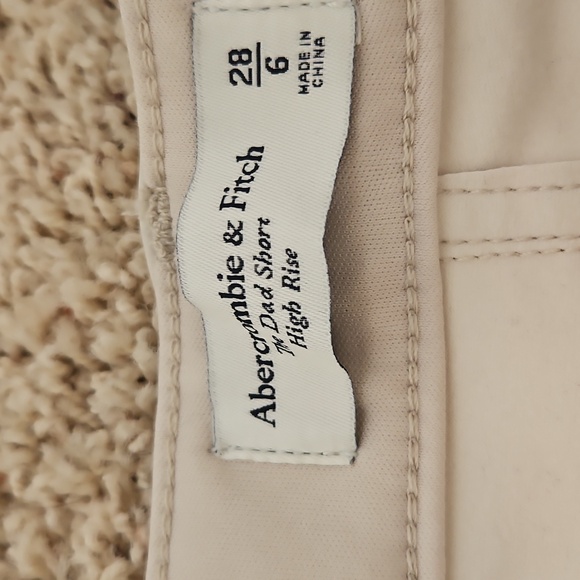 Abercrombie & Fitch 2-Toned Dad Shorts - Picture 4 of 5